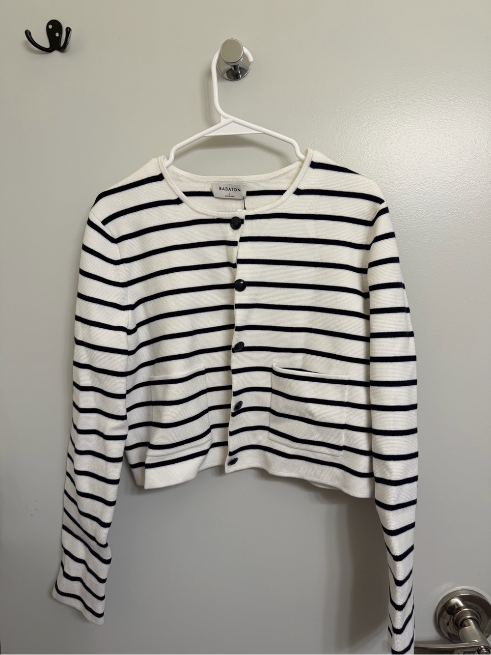 Aritzia Babaton Notable Cardigan in White/Admiral NWT!